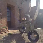 Bed & Breakfast Podere Il Pero 4*