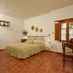 Podere Il Pero Bed & Breakfast