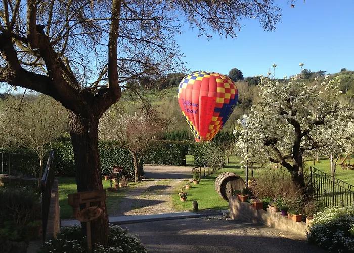 Bed & Breakfast Podere Il Pero 4*