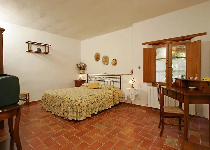 Podere Il Pero Bed & Breakfast